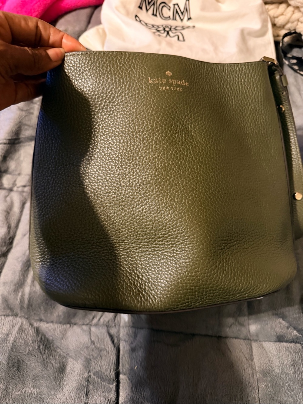 kate spade Julia medium Bucket bag in Olive  green leather